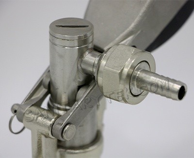 A Type keg coupler for beerbrewing