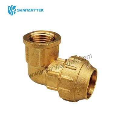 Female elbow fitting for polyethylene pipe
