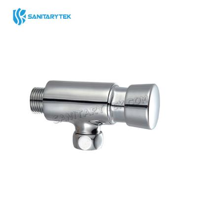 Self closing urinal flush valve wall mounted