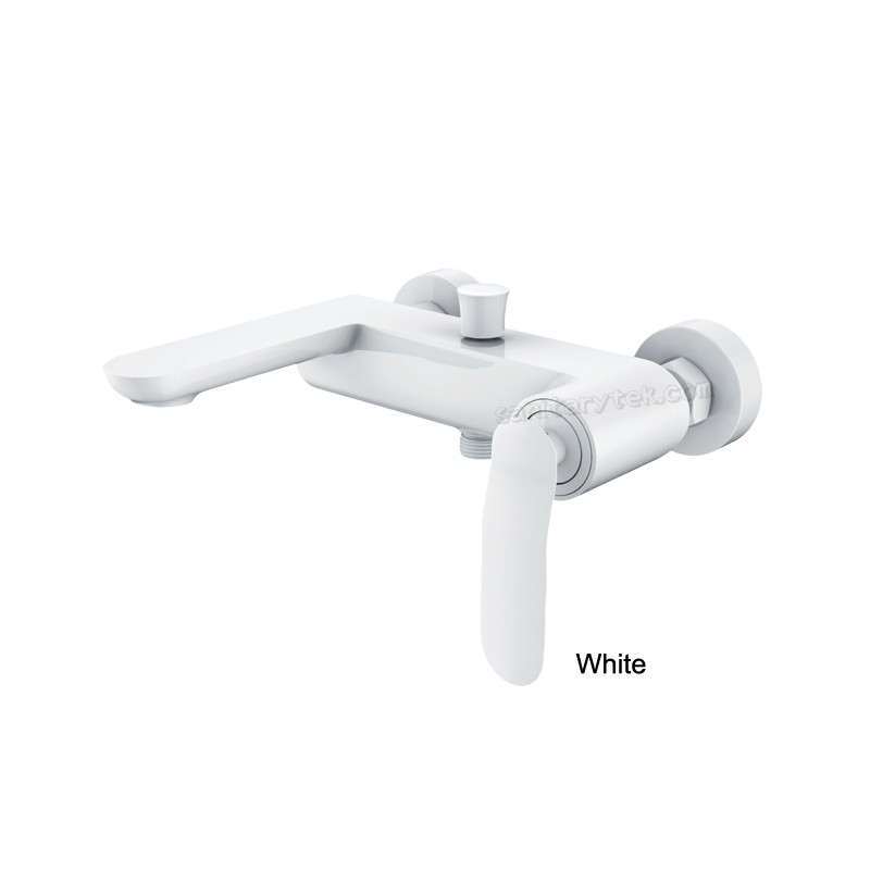 Chrome bathtub faucet, wall mounted