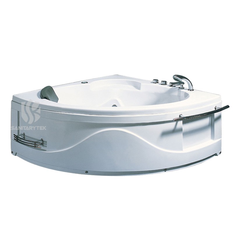 Whirlpool Corner bath tub 130 X 130 cm 1 person