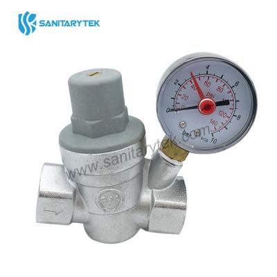 Inclined pressure reducing valve with 0-10 bar pressure gauge