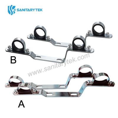 Pair of supporting brackets for manifold