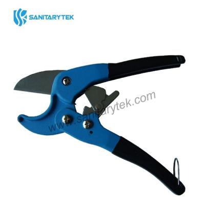 Plastic pipe cutter