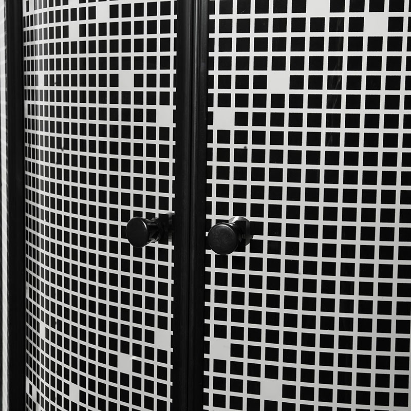 Sector shower enclosure with shower tray – Mosaic (black frame)