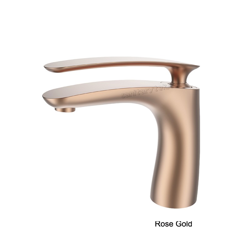 Single lever wash basin faucet  in chrome